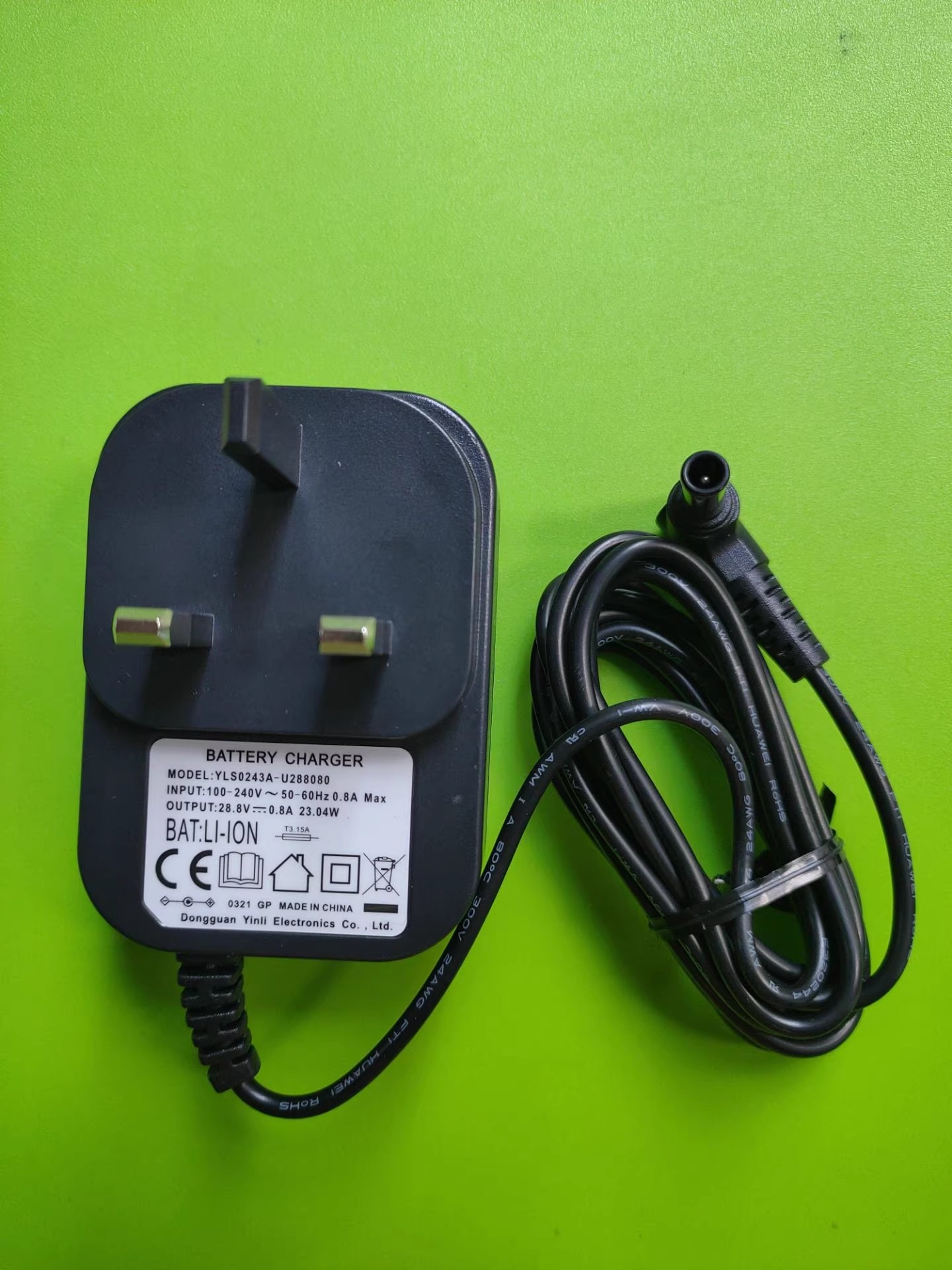 *Brand NEW* 28.8V 800MA AC DC ADAPTHE Shark YLS0243A-U288080 POWER Supply