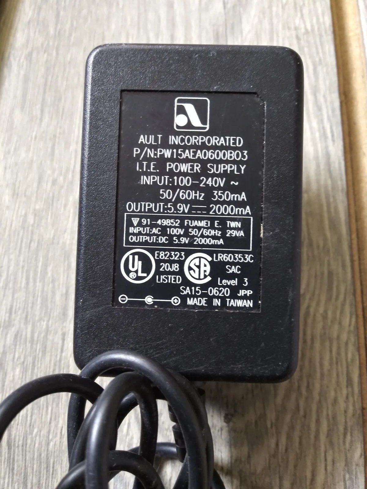 *Brand NEW*AULT INC PW15AEA0600B03 9V 2000mA 2A AC DC Adapter Power Supply