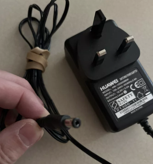 *Brand NEW*HUAWEI HW-120200B6W 12.0V 2.0A 12V 2A Switching AC Adaptor Power Supply