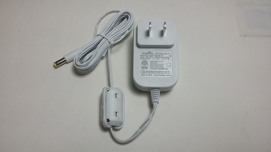 *Brand NEW*Evenflo GQ12-090130-TU 9V 1.3A AC Power Adapter