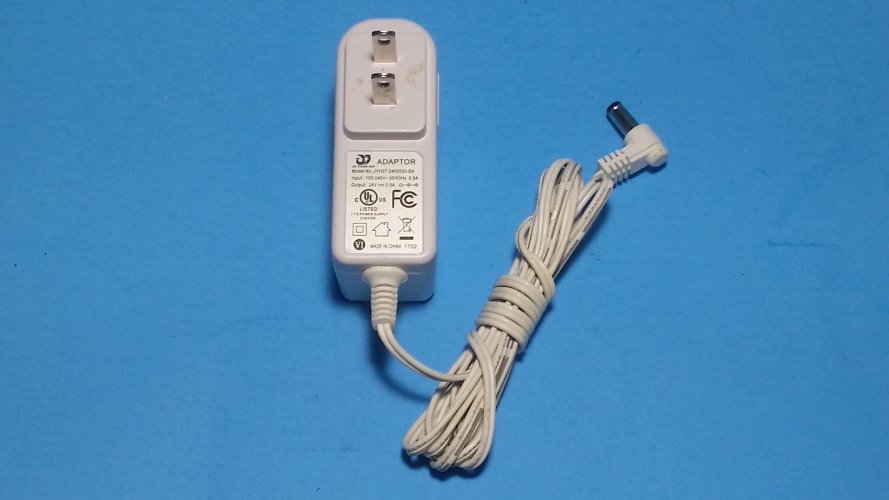 *Brand NEW*Ju Yuan Hai JYH37-2400500-BA 24V 0.5A AC Power Adapter