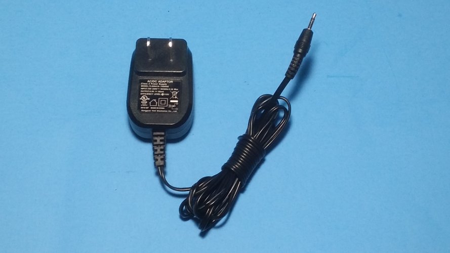 *Brand NEW*Dongguan Yinli Electronic YLS0041A-T060008 6V 80mA AC Power Adapter