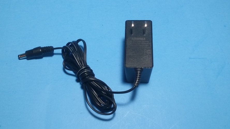 *Brand NEW*Turnmax TM-K006VC-01260500PE-01 12.6V 500mA AC Power Adapter